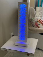 White LED Leaves Table Lamp - Image 3